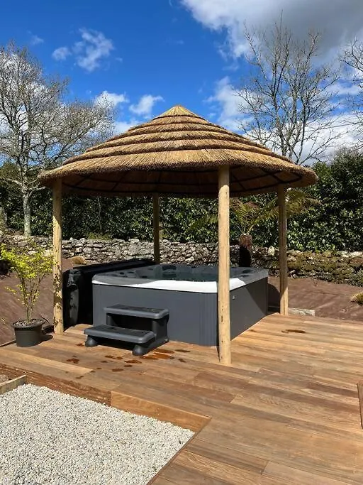 Casa de Férias Gite Du Placello, Piscine Jacuzzi Et Sauna Quistinic